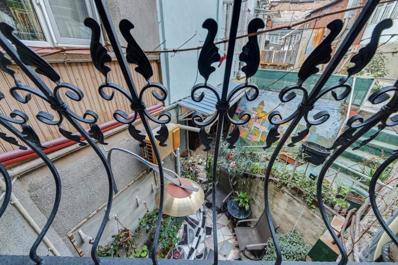 House 52 Boutique Hotel Тбілісі Екстер'єр фото