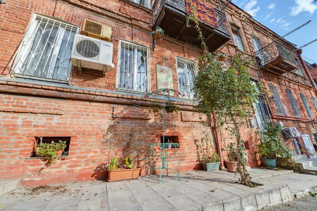 House 52 Boutique Hotel Тбілісі Екстер'єр фото