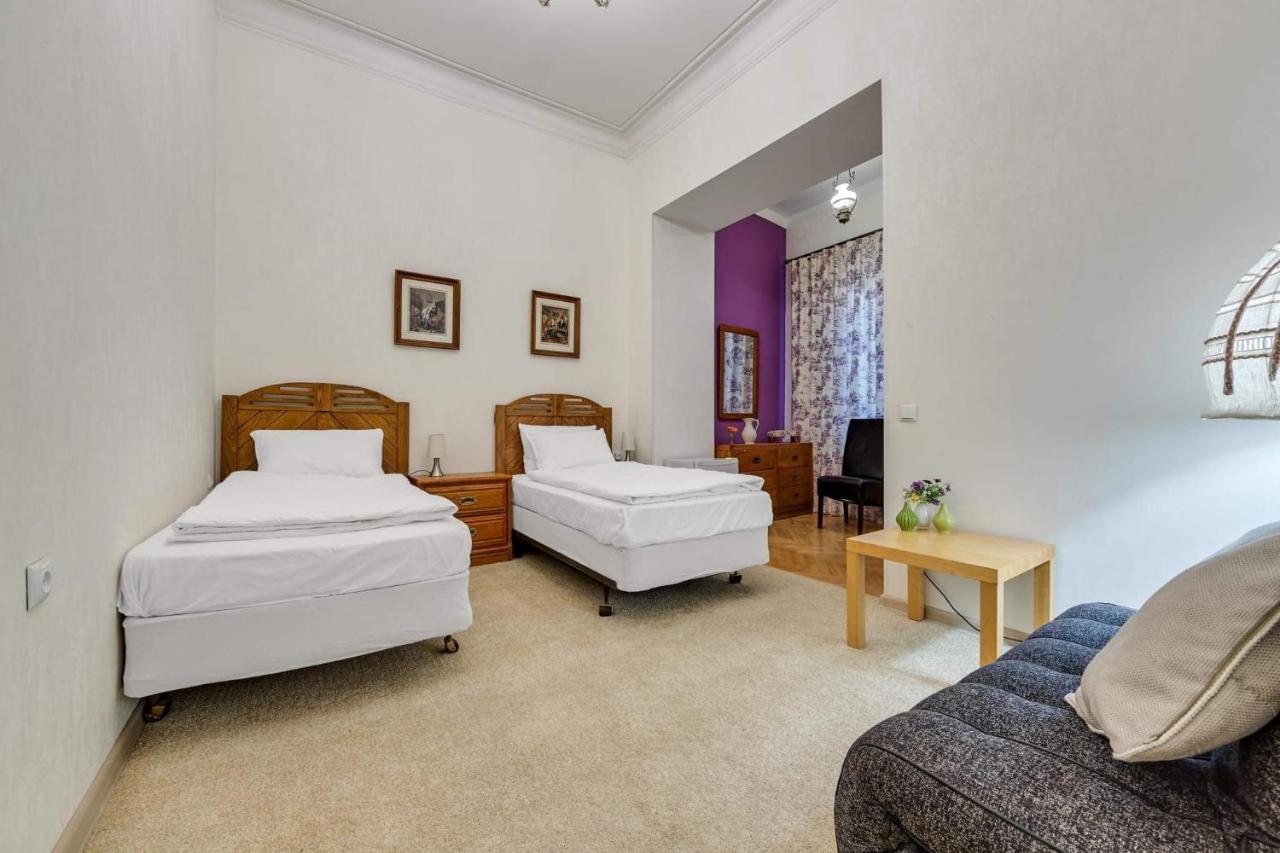 House 52 Boutique Hotel Тбілісі Екстер'єр фото